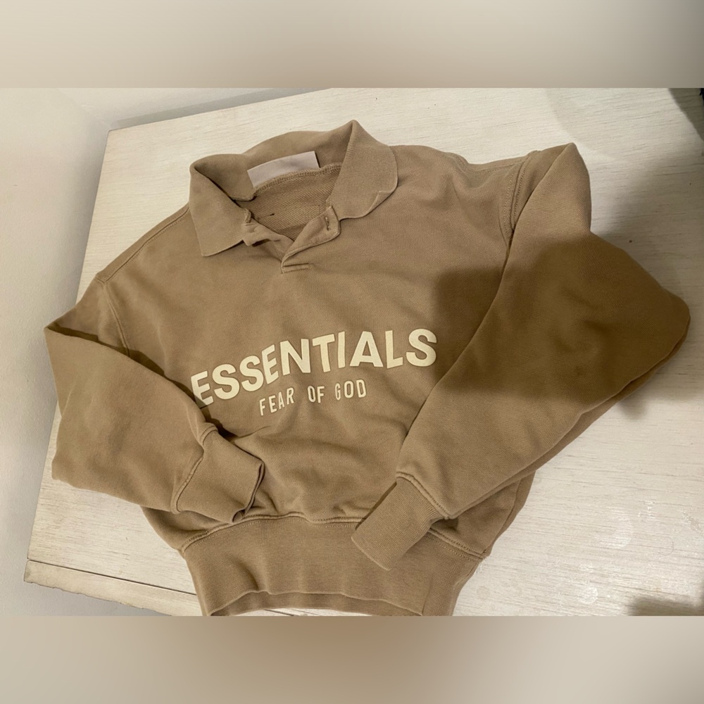 Essential hoodie for toddler size 4/5 fits a 2 or 1 year old toddler